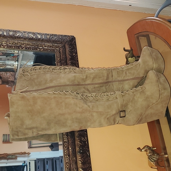 Cupid Shoes - Cupid size 9 calf boots